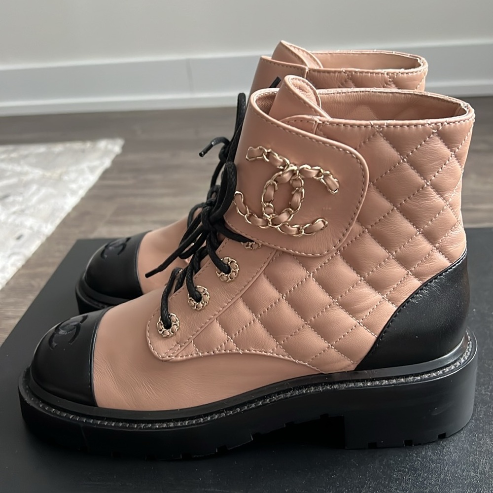 Chanel combat boots - Picture 2 of 8